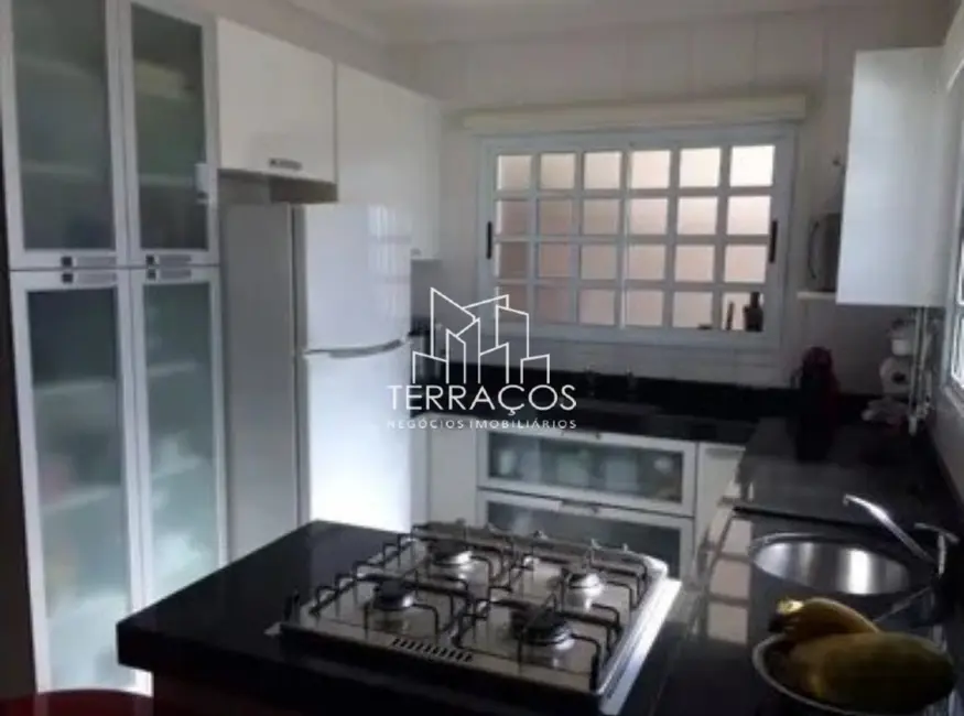 Foto 6 de Casa com 4 quartos à venda, 230m2 em Jardim Pitangueiras I, Jundiai - SP