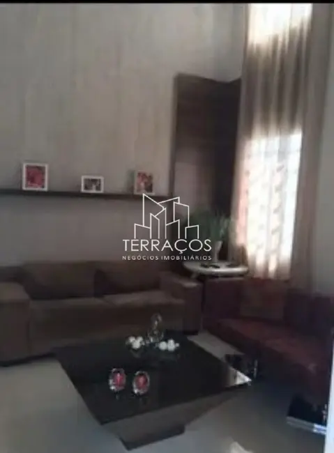 Foto 4 de Casa com 4 quartos à venda, 230m2 em Jardim Pitangueiras I, Jundiai - SP