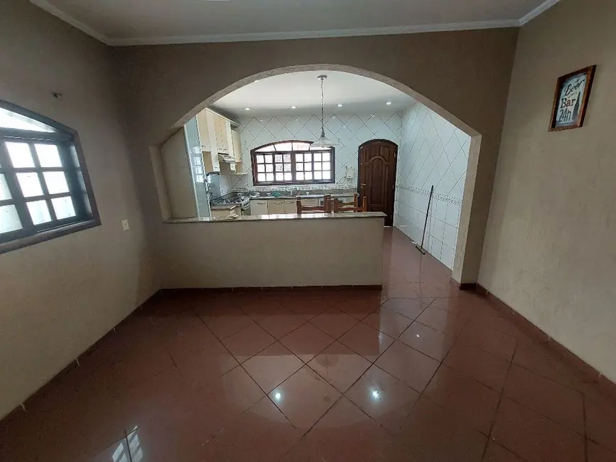 Casa com 2 quartos para alugar, 150m2 em Jardim Progresso, Franco Da Rocha - SP - imagem 4 Foto 4 de Casa com 2 quartos para alugar, 150m2 em Jardim Progresso, Franco Da Rocha - SP