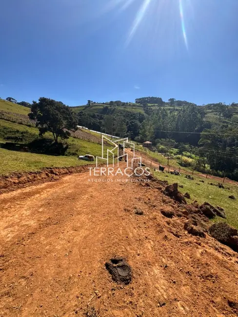 Foto 6 de Terreno / Lote à venda, 2000m2 em Munhoz - MG