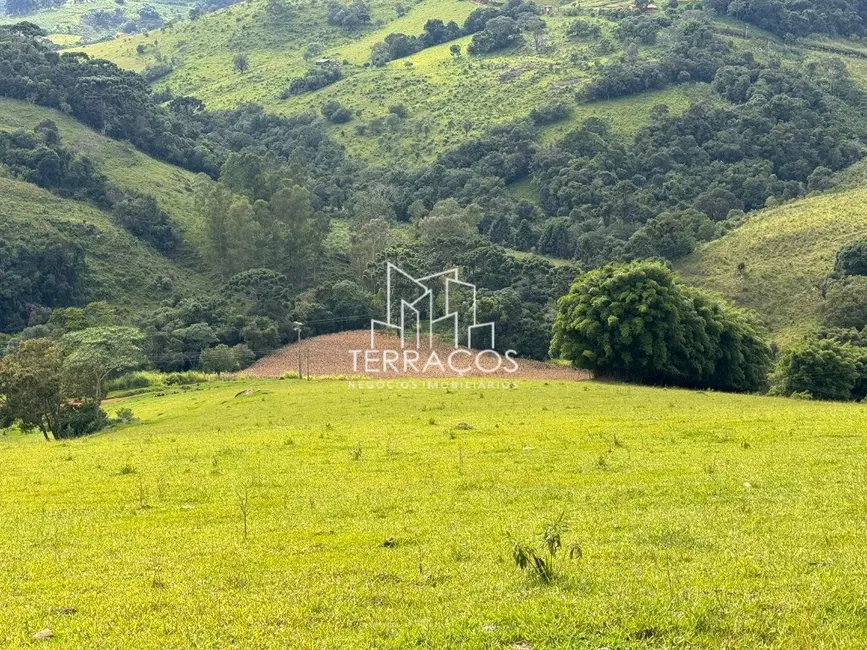 Foto 3 de Terreno / Lote à venda, 97000m2 em Munhoz - MG