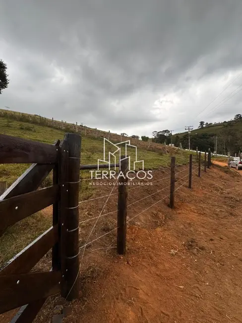 Foto 4 de Terreno / Lote à venda, 97000m2 em Munhoz - MG