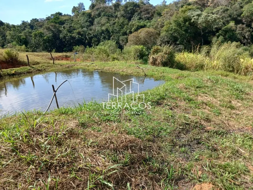 Foto 1 de Terreno / Lote à venda, 2200m2 em Camanducaia - MG