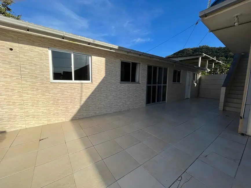 Casa com 4 quartos à venda, 200m2 em Vendaval, Biguacu - SC - imagem 5 Foto 5 de Casa com 4 quartos à venda, 200m2 em Vendaval, Biguacu - SC