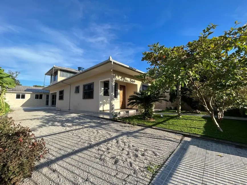 Casa com 4 quartos à venda, 200m2 em Vendaval, Biguacu - SC - imagem 4 Foto 4 de Casa com 4 quartos à venda, 200m2 em Vendaval, Biguacu - SC