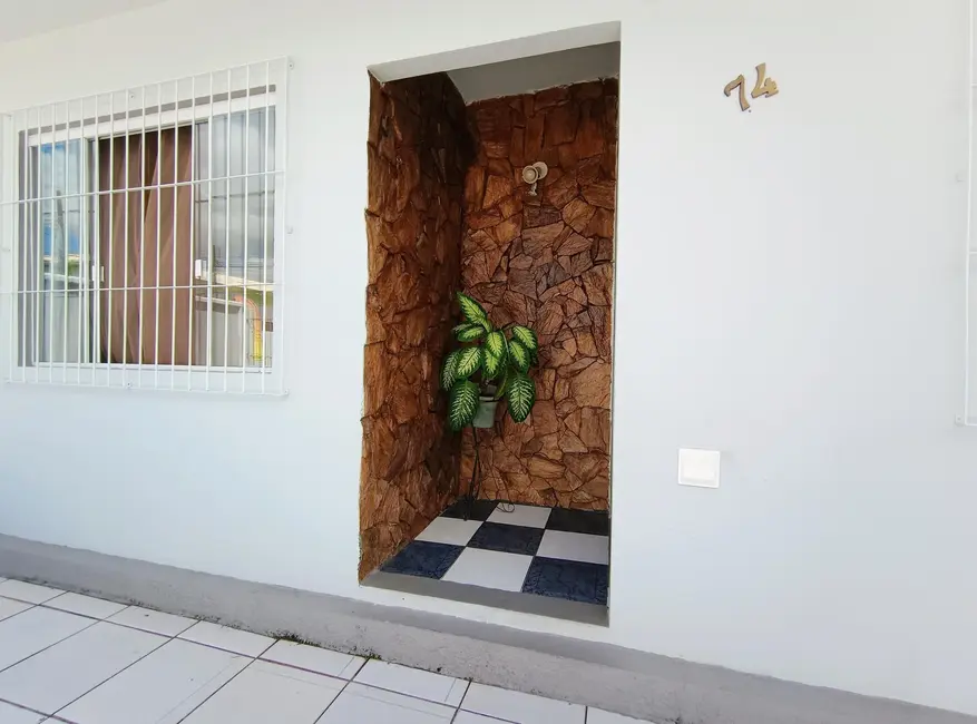 Casa com 2 quartos à venda, 180m2 em Rio Caveiras, Biguacu - SC - imagem 3 Foto 3 de Casa com 2 quartos à venda, 180m2 em Rio Caveiras, Biguacu - SC