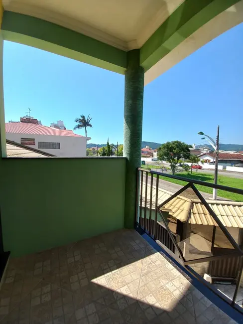 Casa com 3 quartos à venda, 282m2 em Rio Caveiras, Biguacu - SC - imagem 8 Foto 8 de Casa com 3 quartos à venda, 282m2 em Rio Caveiras, Biguacu - SC