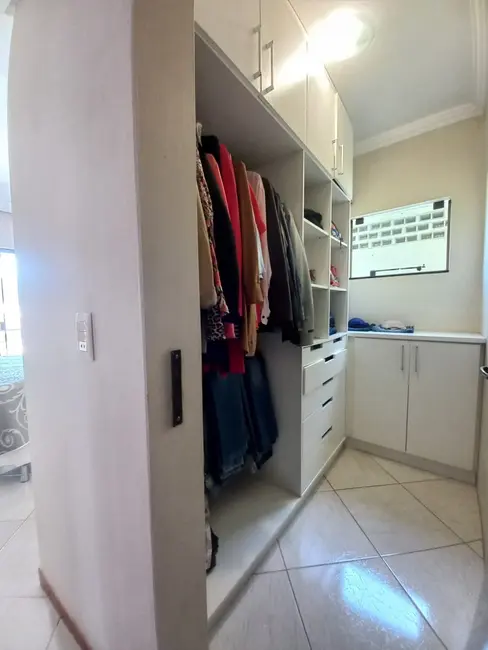 Casa com 3 quartos à venda, 282m2 em Rio Caveiras, Biguacu - SC - imagem 6 Foto 6 de Casa com 3 quartos à venda, 282m2 em Rio Caveiras, Biguacu - SC