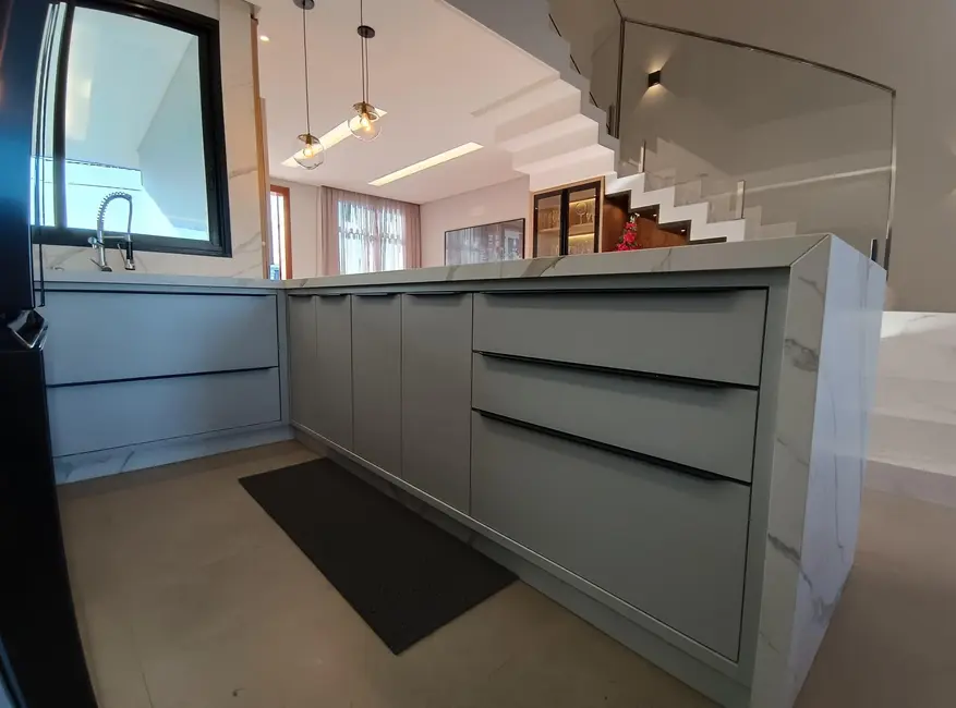 Casa de Condomínio com 3 quartos à venda, 228m2 em Beira Rio, Biguacu - SC - imagem 8 Foto 8 de Casa de Condomínio com 3 quartos à venda, 228m2 em Beira Rio, Biguacu - SC