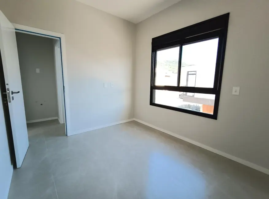 Casa com 3 quartos à venda, 155m2 em Beira Rio, Biguacu - SC - imagem 7 Foto 7 de Casa com 3 quartos à venda, 155m2 em Beira Rio, Biguacu - SC