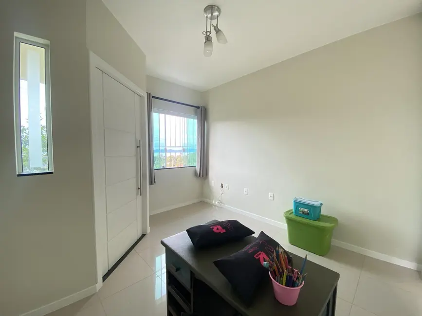 Casa com 3 quartos à venda, 77m2 em Boa Vista, Biguacu - SC - imagem 5 Foto 5 de Casa com 3 quartos à venda, 77m2 em Boa Vista, Biguacu - SC