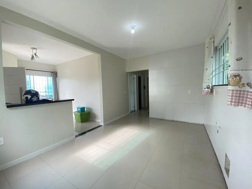 Casa com 3 quartos à venda, 77m2 em Boa Vista, Biguacu - SC - imagem 3 Foto 3 de Casa com 3 quartos à venda, 77m2 em Boa Vista, Biguacu - SC