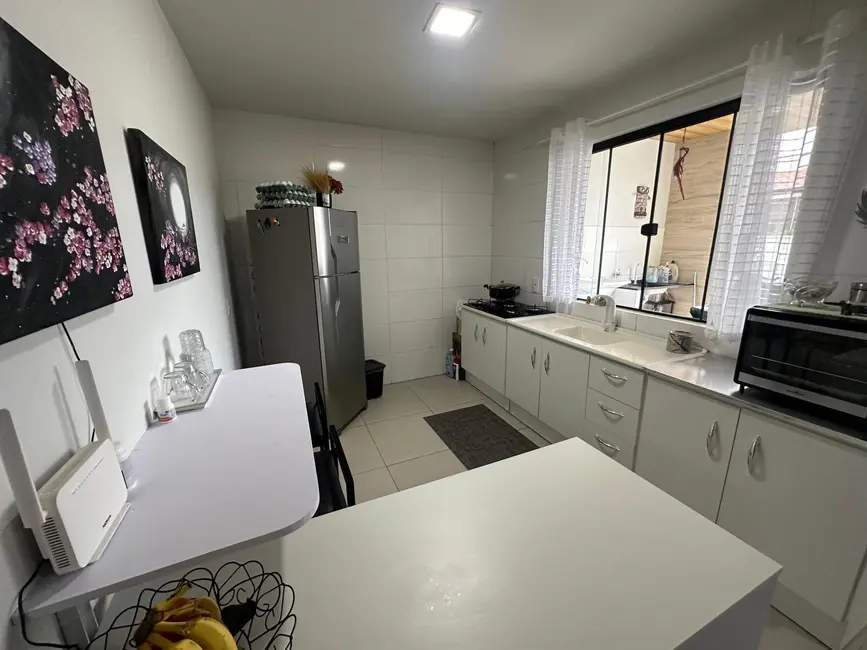 Casa com 3 quartos à venda, 151m2 em Beira Rio, Biguacu - SC - imagem 5 Foto 5 de Casa com 3 quartos à venda, 151m2 em Beira Rio, Biguacu - SC