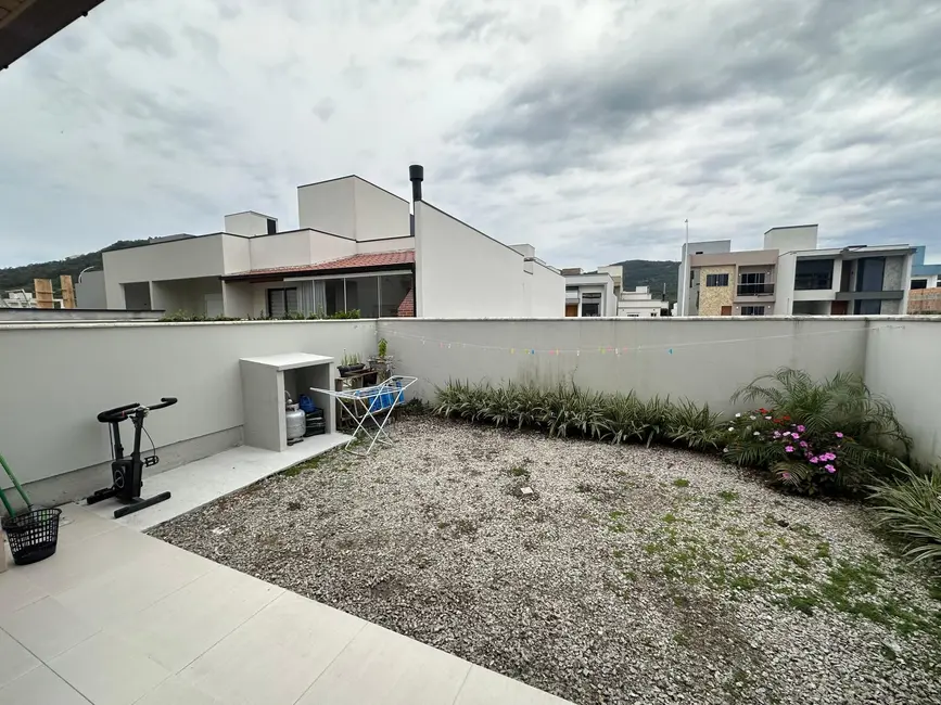 Casa com 3 quartos à venda, 151m2 em Beira Rio, Biguacu - SC - imagem 8 Foto 8 de Casa com 3 quartos à venda, 151m2 em Beira Rio, Biguacu - SC