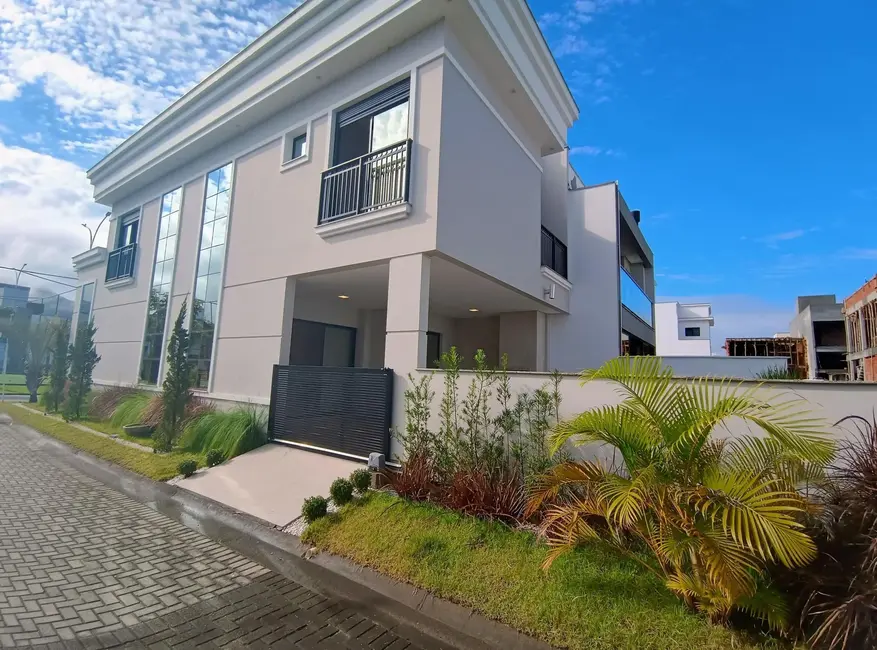 Casa com 3 quartos à venda, 166m2 em Beira Rio, Biguacu - SC - imagem 4 Foto 4 de Casa com 3 quartos à venda, 166m2 em Beira Rio, Biguacu - SC