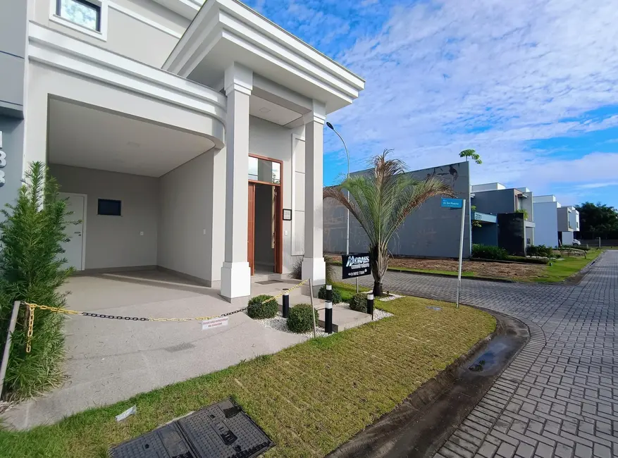 Casa com 3 quartos à venda, 166m2 em Beira Rio, Biguacu - SC - imagem 6 Foto 6 de Casa com 3 quartos à venda, 166m2 em Beira Rio, Biguacu - SC