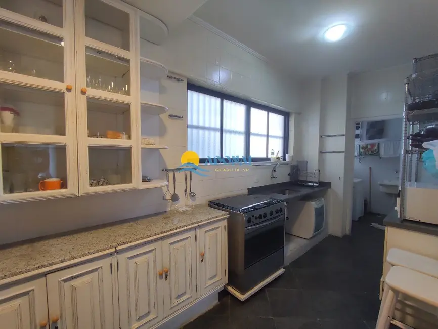 Apartamento com 3 quartos à venda, 152m2 em Pitangueiras, Guaruja - SP - imagem 9 Foto 9 de Apartamento com 3 quartos à venda, 152m2 em Pitangueiras, Guaruja - SP