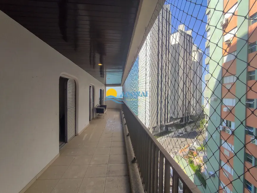 Foto 4 de Apartamento com 3 quartos à venda, 150m2 em Jardim Astúrias, Guaruja - SP