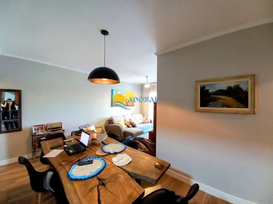 Apartamento com 3 quartos à venda, 97m2 em Jardim Astúrias, Guaruja - SP - imagem 6 Foto 6 de Apartamento com 3 quartos à venda, 97m2 em Jardim Astúrias, Guaruja - SP