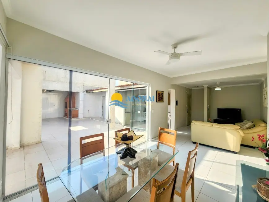 Foto 2 de Apartamento com 3 quartos à venda, 180m2 em Tombo, Guaruja - SP