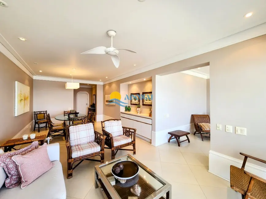 Foto 6 de Apartamento com 4 quartos à venda, 210m2 em Pitangueiras, Guaruja - SP