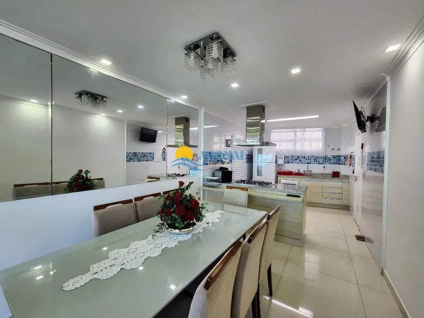 Foto 4 de Apartamento com 4 quartos à venda, 250m2 em Pitangueiras, Guaruja - SP