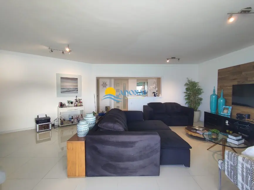 Foto 7 de Apartamento com 3 quartos à venda, 160m2 em Jardim Astúrias, Guaruja - SP