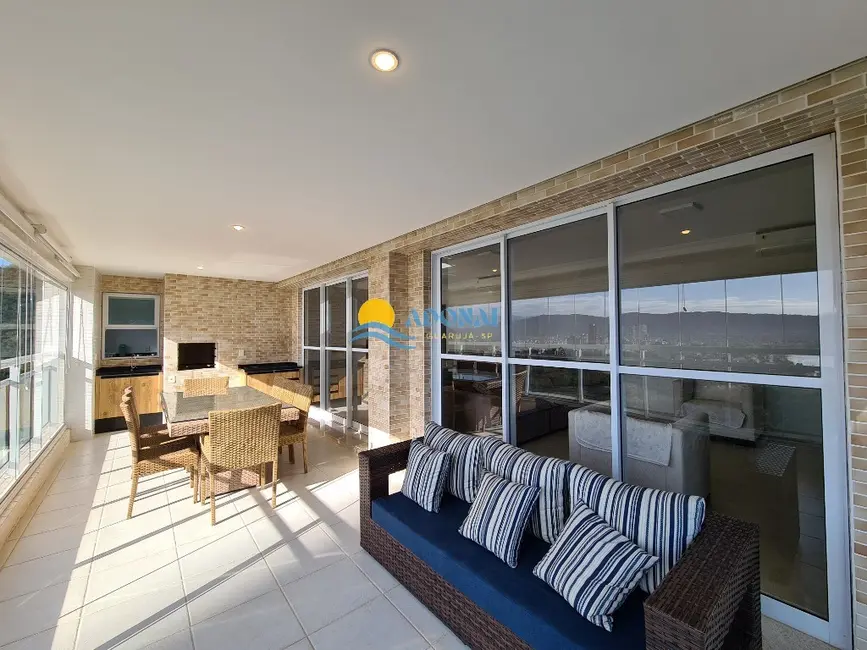 Apartamento com 3 quartos à venda, 158m2 em Enseada, Guaruja - SP - imagem 3 Foto 3 de Apartamento com 3 quartos à venda, 158m2 em Enseada, Guaruja - SP