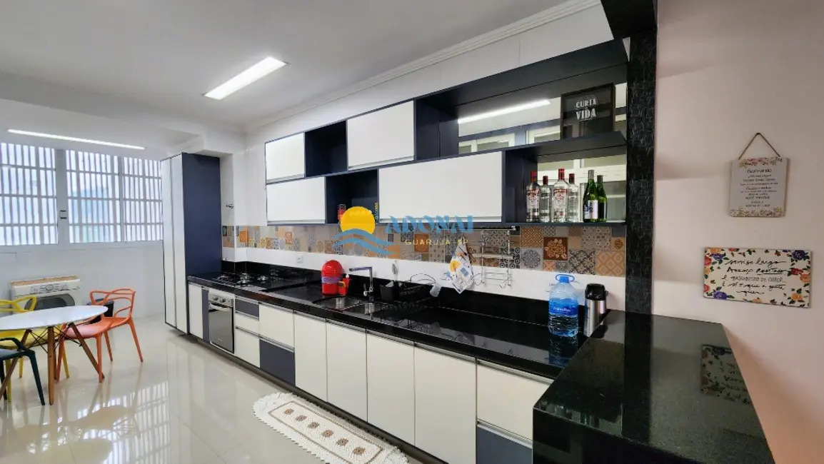 Apartamento com 4 quartos à venda, 220m2 em Pitangueiras, Guaruja - SP - imagem 8 Foto 8 de Apartamento com 4 quartos à venda, 220m2 em Pitangueiras, Guaruja - SP