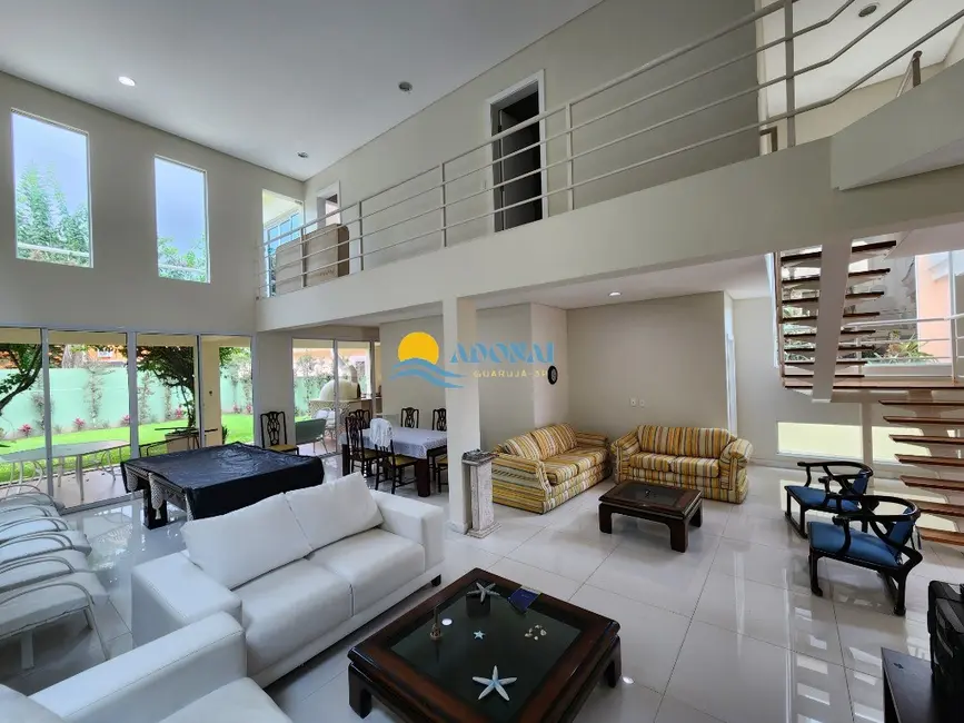 Casa de Condomínio com 6 quartos à venda, 512m2 em Balneário Praia do Pernambuco, Guaruja - SP - imagem 5 Foto 5 de Casa de Condomínio com 6 quartos à venda, 512m2 em Balneário Praia do Pernambuco, Guaruja - SP