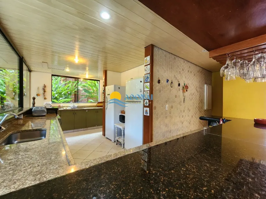 Casa de Condomínio com 5 quartos à venda, 350m2 em Enseada, Guaruja - SP - imagem 8 Foto 8 de Casa de Condomínio com 5 quartos à venda, 350m2 em Enseada, Guaruja - SP