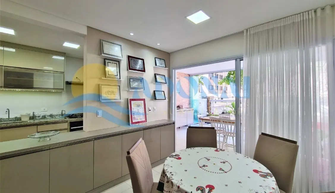 Foto 8 de Apartamento com 3 quartos à venda, 122m2 em Jardim Las Palmas, Guaruja - SP