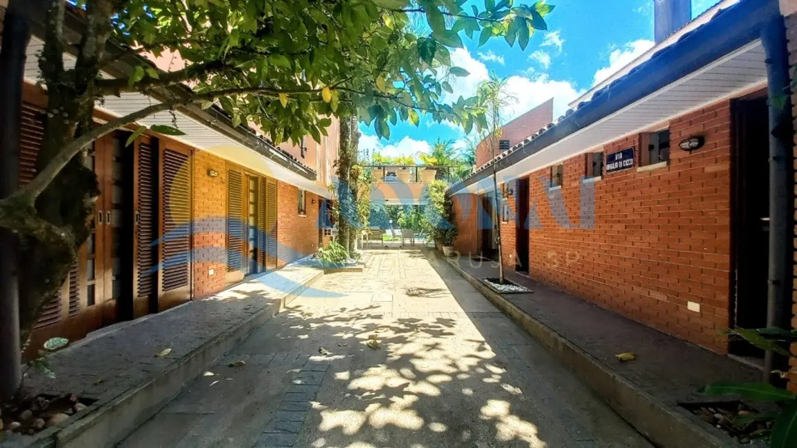 Foto 3 de Casa de Condomínio com 4 quartos à venda, 240m2 em Enseada, Guaruja - SP