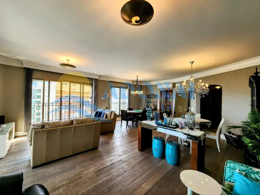 Apartamento com 4 quartos à venda, 213m2 em Jardim Astúrias, Guaruja - SP - imagem 8 Foto 8 de Apartamento com 4 quartos à venda, 213m2 em Jardim Astúrias, Guaruja - SP