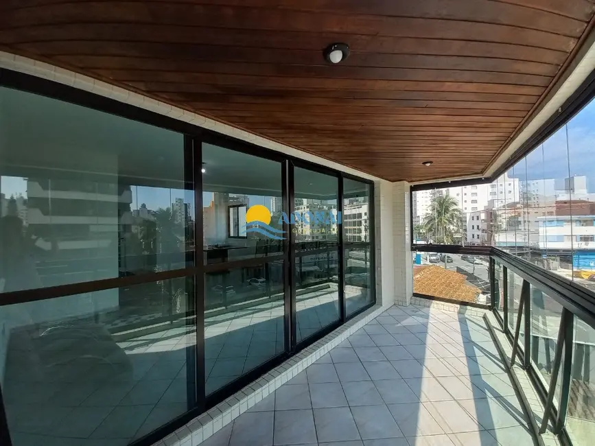 Foto 1 de Apartamento com 4 quartos à venda, 150m2 em Jardim Astúrias, Guaruja - SP