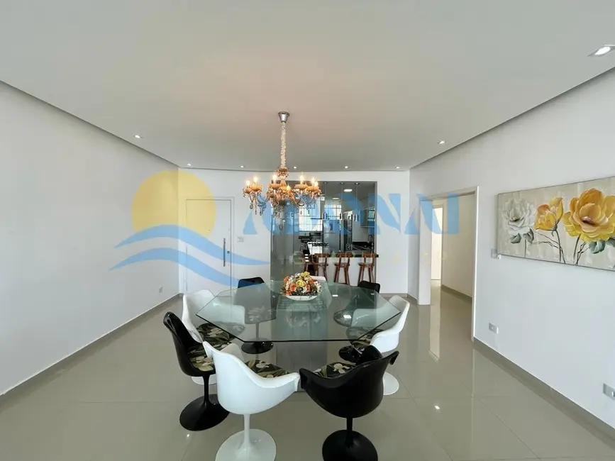 Foto 9 de Apartamento com 4 quartos à venda, 220m2 em Pitangueiras, Guaruja - SP