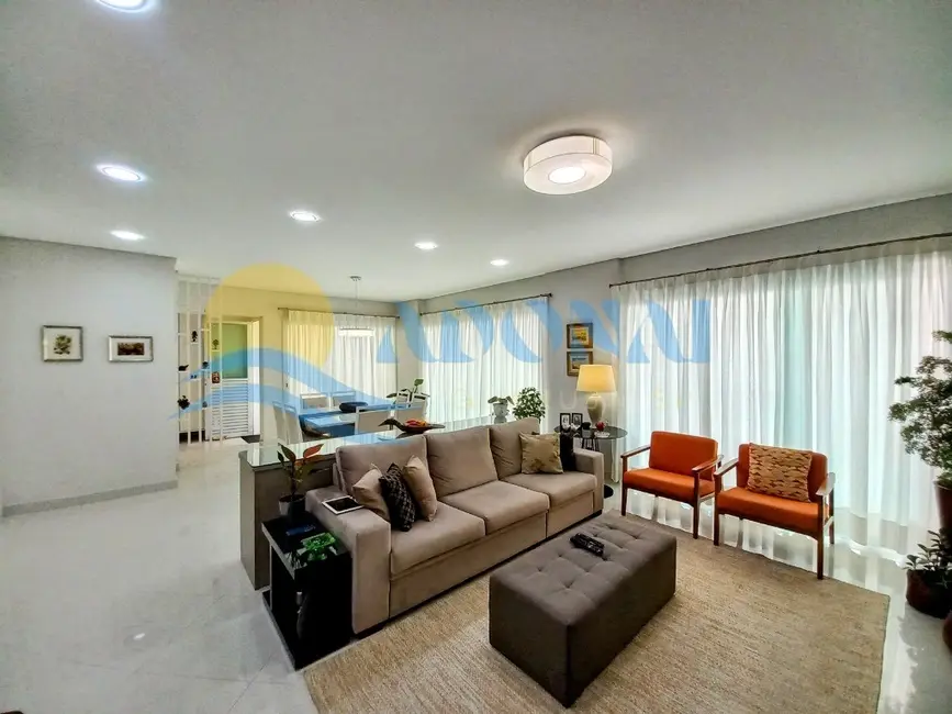 Foto 9 de Apartamento com 3 quartos à venda, 174m2 em Pitangueiras, Guaruja - SP