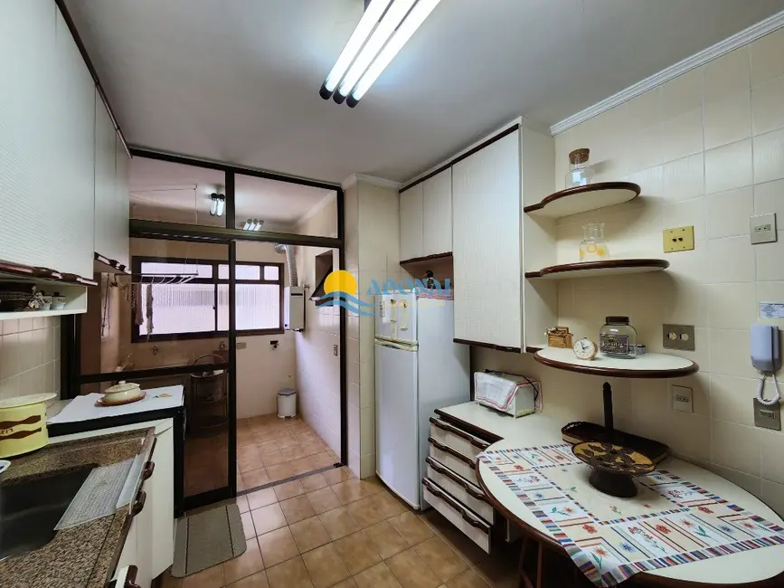 Apartamento com 3 quartos à venda, 120m2 em Pitangueiras, Guaruja - SP - imagem 8 Foto 8 de Apartamento com 3 quartos à venda, 120m2 em Pitangueiras, Guaruja - SP