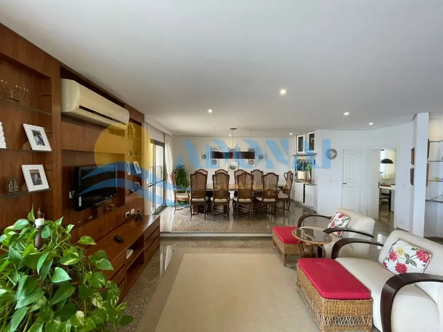 Apartamento com 4 quartos à venda, 225m2 em Pitangueiras, Guaruja - SP - imagem 8 Foto 8 de Apartamento com 4 quartos à venda, 225m2 em Pitangueiras, Guaruja - SP