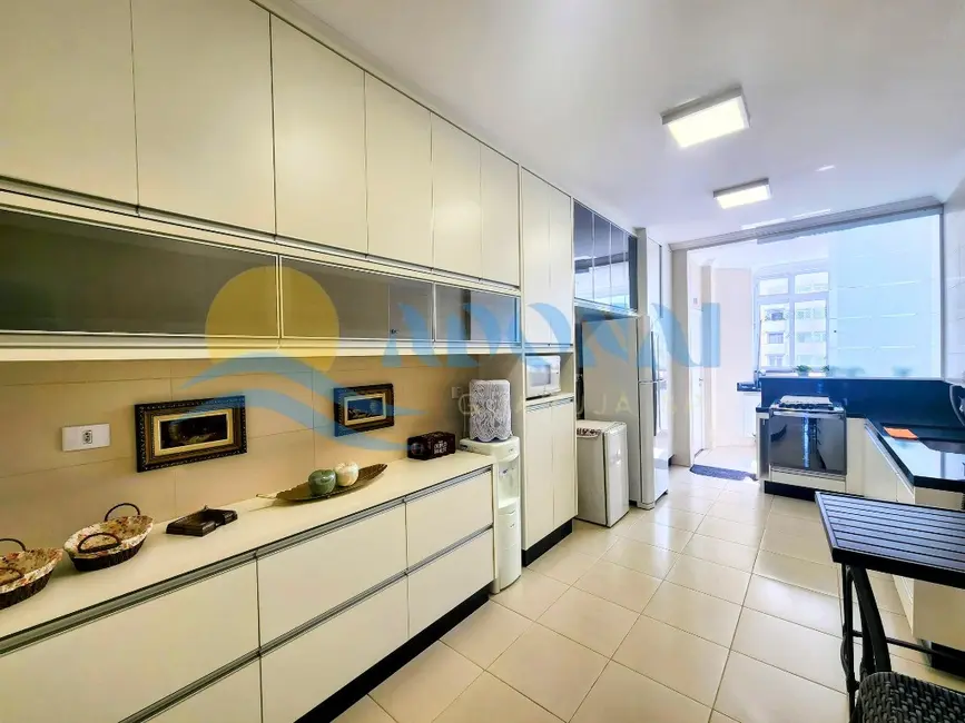 Foto 7 de Apartamento com 4 quartos à venda, 195m2 em Pitangueiras, Guaruja - SP
