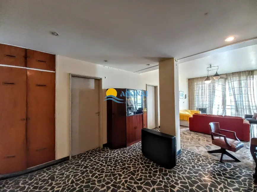 Apartamento com 4 quartos à venda, 240m2 em Pitangueiras, Guaruja - SP - imagem 3 Foto 3 de Apartamento com 4 quartos à venda, 240m2 em Pitangueiras, Guaruja - SP