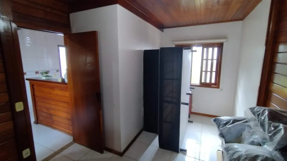 Foto 7 de Casa com 3 quartos à venda, 160m2 em Loteamento Extensão do Serramar, Rio Das Ostras - RJ