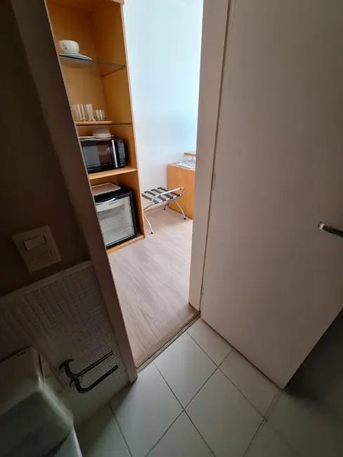 Apartamento com 1 quarto à venda e para alugar, 32m2 em Cavaleiros, Macae - RJ - imagem 3 Foto 3 de Apartamento com 1 quarto à venda e para alugar, 32m2 em Cavaleiros, Macae - RJ