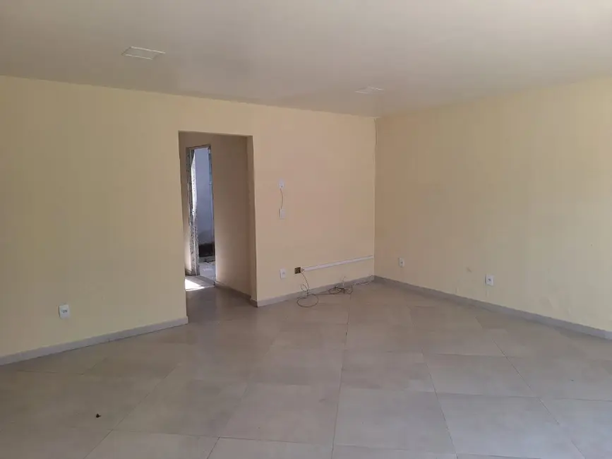 Foto 2 de Loja à venda e para alugar, 150m2 em Centro, Macae - RJ