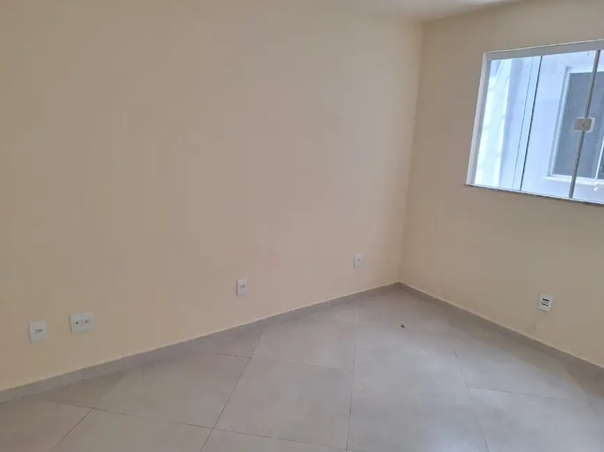 Loja à venda, 150m2 em Centro, Macae - RJ - imagem 4 Foto 4 de Loja à venda, 150m2 em Centro, Macae - RJ