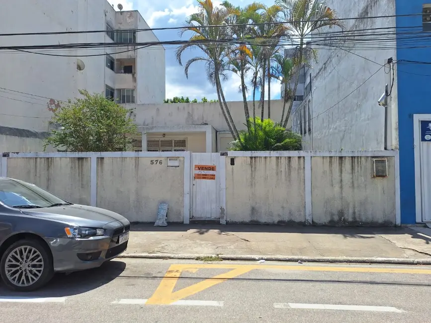 Foto 1 de Casa com 3 quartos à venda, 360m2 em Centro, Macae - RJ