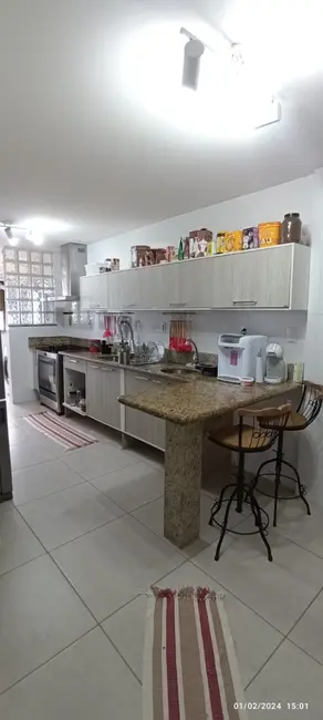 Apartamento com 3 quartos à venda, 150m2 em Cavaleiros, Macae - RJ - imagem 4 Foto 4 de Apartamento com 3 quartos à venda, 150m2 em Cavaleiros, Macae - RJ