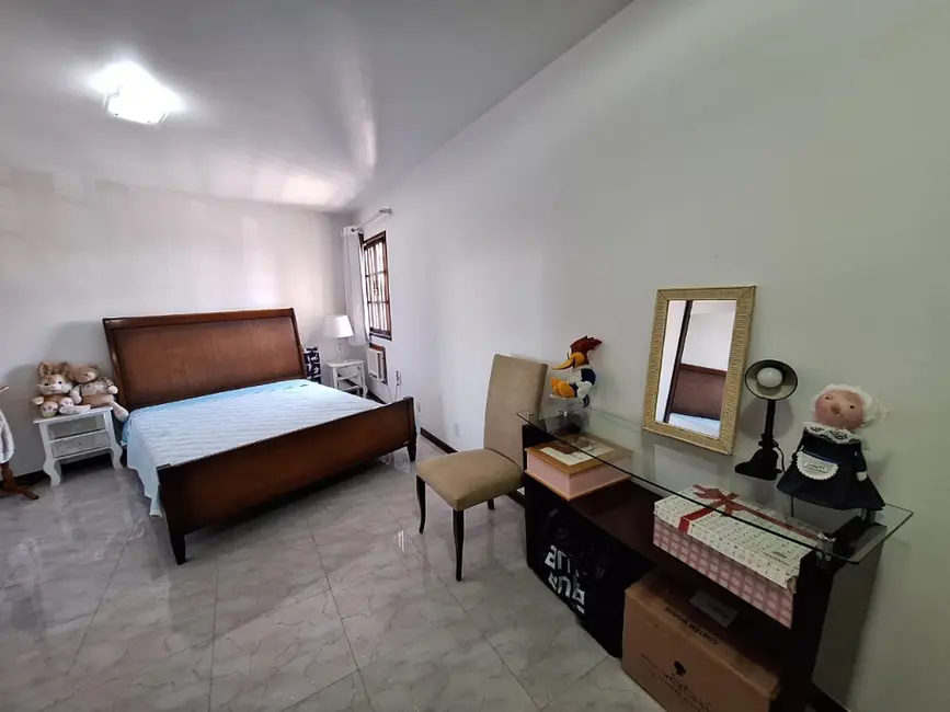 Apartamento com 3 quartos à venda, 139m2 em Cajueiros, Macae - RJ - imagem 3 Foto 3 de Apartamento com 3 quartos à venda, 139m2 em Cajueiros, Macae - RJ