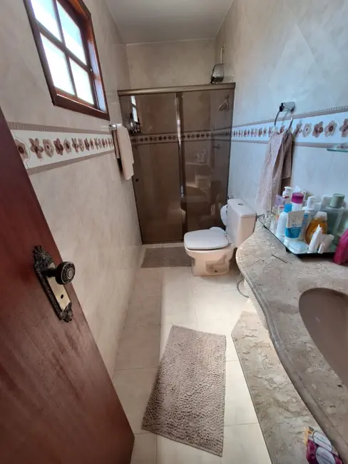Apartamento com 3 quartos à venda, 139m2 em Cajueiros, Macae - RJ - imagem 7 Foto 7 de Apartamento com 3 quartos à venda, 139m2 em Cajueiros, Macae - RJ