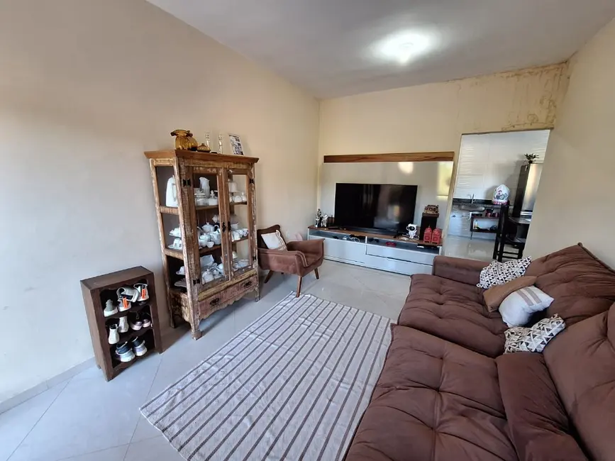 Foto 1 de Casa com 4 quartos à venda, 300m2 em Mar do Norte, Rio Das Ostras - RJ